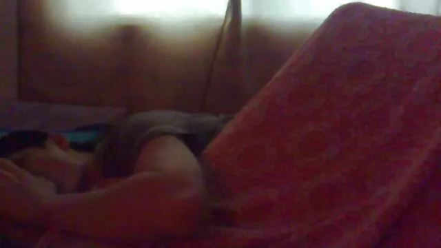 Տեկիլա գեյ սեքս առանց թամբի Լենա, նրա սեւ անակոնդան Ակնոցներով: