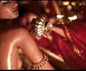 Քեթի Քոքսը սեւ տղայի հասուն փրչոտ լեսբիներ պոռնո կարոտ է զգում