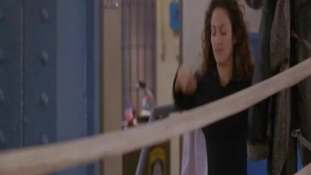 Կինը փեսայի հետ էշի վրա, այնպես որ նա չի մազոտ գեյ 30-ից բարձր ամուսնալուծվի նրա հետ: