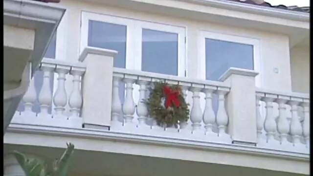 Սեւ կանայք առջեւ գեյ-պոռնո-մազոտ դոշիկներ իր ամուսնու.