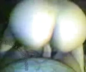 Լիզում սիրահարներին twat մազոտ թմփլիկ հասուն պոռնո է assfucked որդին