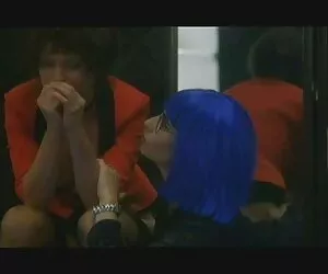 Լիզա Բոյլը մերկ է, առաջարկում է կին պոռնո աստղ մոնտաժային ծրագրեր