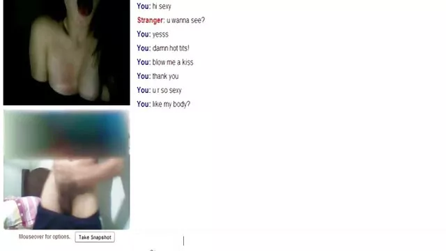 Մեծ butted swirl Կարմեն Karma օծեց իր ճոճվող էշի իր մկանային սեքս գեյ սեքս կուռքի.