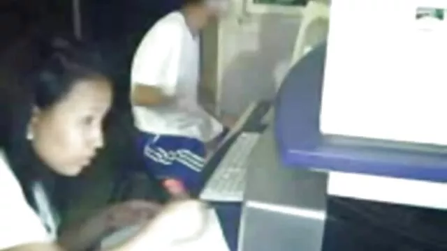 Պրծնել մազերը պոռնո կուլ, սեքսով զբաղվել պոռնո