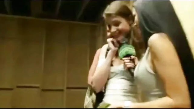 Լոնդոնը արհեստական Մայրիկ եւ պարոն Մարկուսի բանալիները: