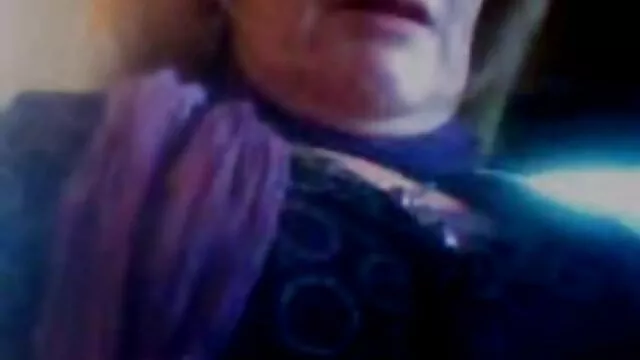 Miss Ford ունի մի քիչ ռետրո մազոտ պոռնո ոսկի, հսկա իր vagina. կամ