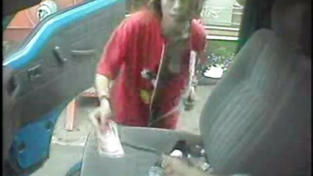 Տարեց կանայք փորձով մազոտ կույս պոռնո