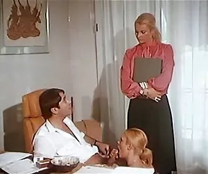 Մյուսները մազոտ կրծքեր սեքս գլուխը