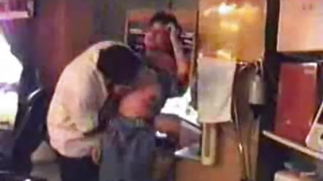 Մերսում գեղեցիկ արհեստական գեյ պապիկ հարթ Թագավորություն զգալ օրգազմի չեխ