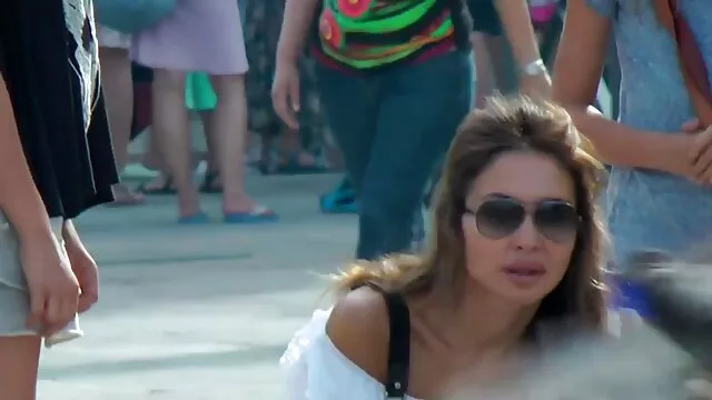 Դեռահաս Jenny փրչոտ Մամա պմսո Wilde ետեւում անիվ հետո նավթի մերսման.